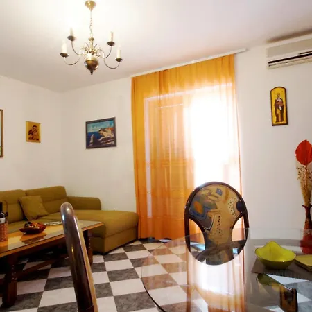 Apartment Glomazic Budva