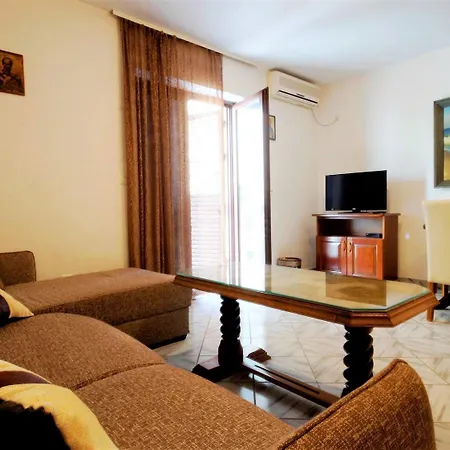 Apartment Glomazic *