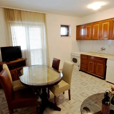 Apartment Glomazic *
